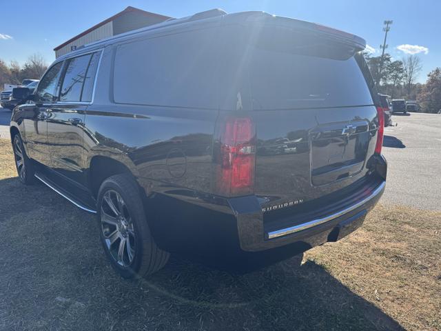 2018 Chevrolet Suburban Premier photo 3