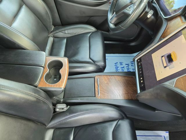 2019 Tesla Model X - Image 27