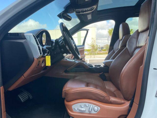 2017 Porsche Cayenne - Image 75