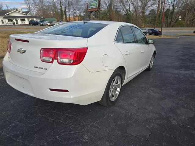 2015 Chevrolet Malibu - Image 5
