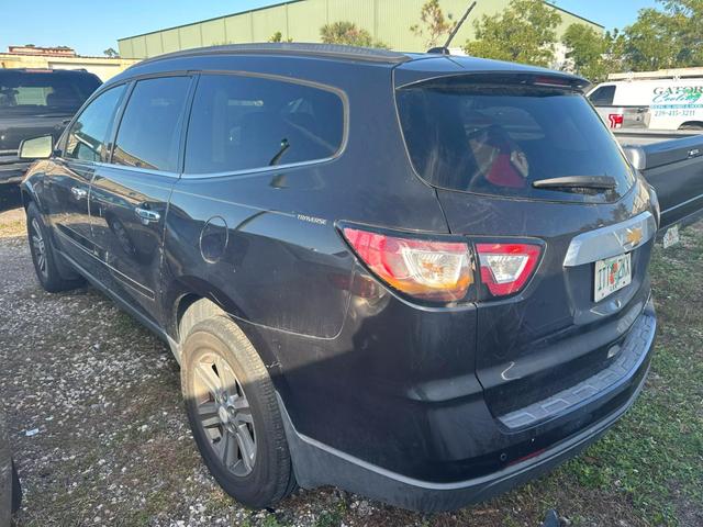 2015 Chevrolet Traverse 2LT photo 3