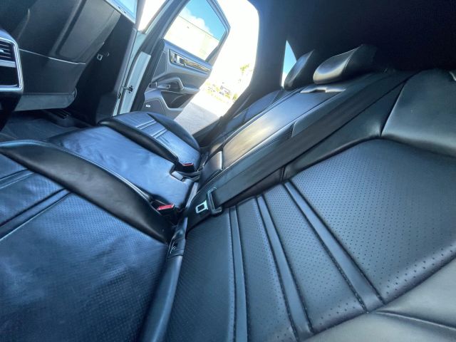 2019 Porsche Cayenne - Image 119