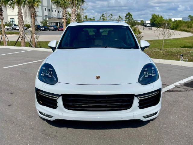 2017 Porsche Cayenne - Image 45