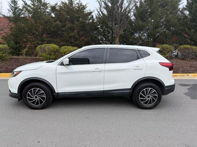 2018 Nissan Rogue Sport S photo 4