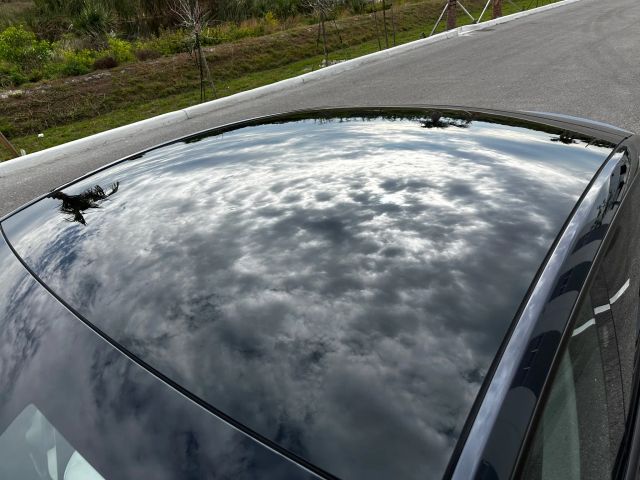 2024 Tesla Model Y - Image 11