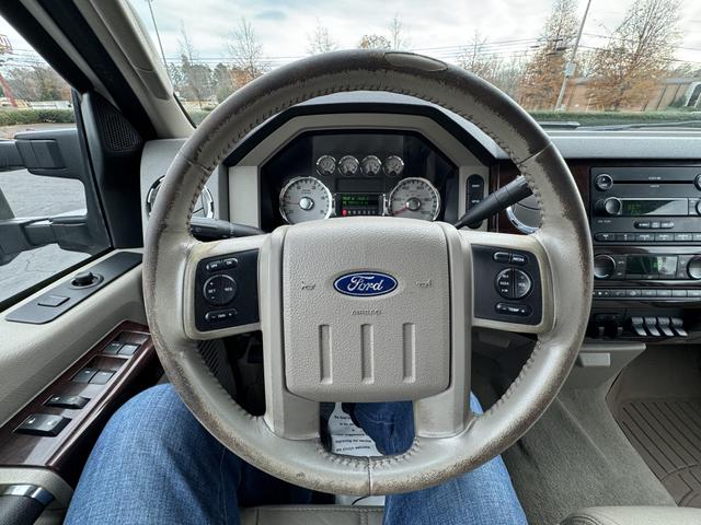 2008 Ford F-450 Super Duty Lariat photo 29