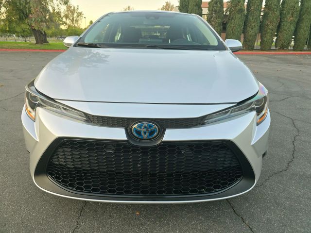 2022 Toyota Corolla Hybrid - Image 2
