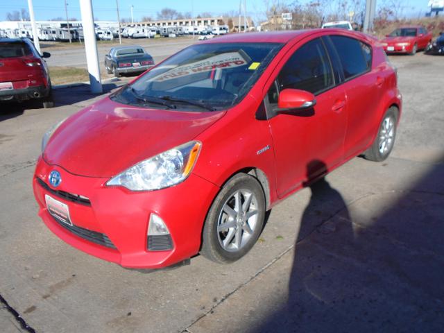 2014 Toyota Prius c Two photo 6