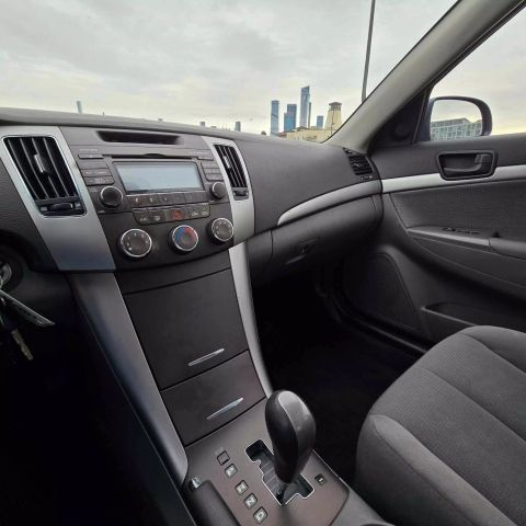 2009 Hyundai Sonata Gls Sedan 4d - Image 16