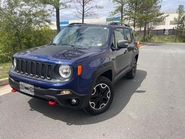 2017 Jeep Renegade Trailhawk photo 2