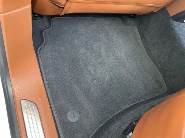 2017 Porsche Cayenne - Image 129