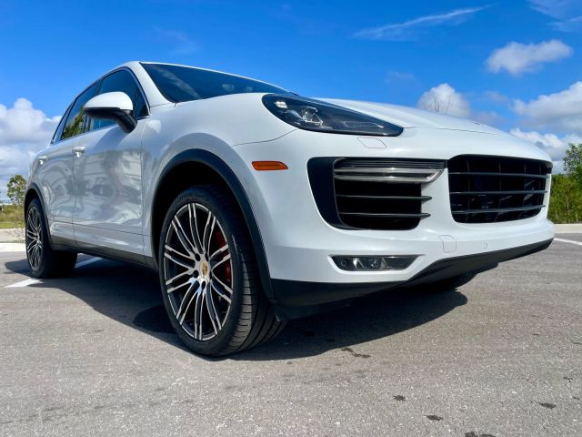 2017 Porsche Cayenne - Image 1