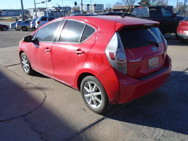 2014 Toyota Prius c Two photo 4