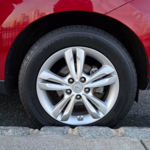 2011 Hyundai Tucson Gls Sport Utility 4d - Image 23