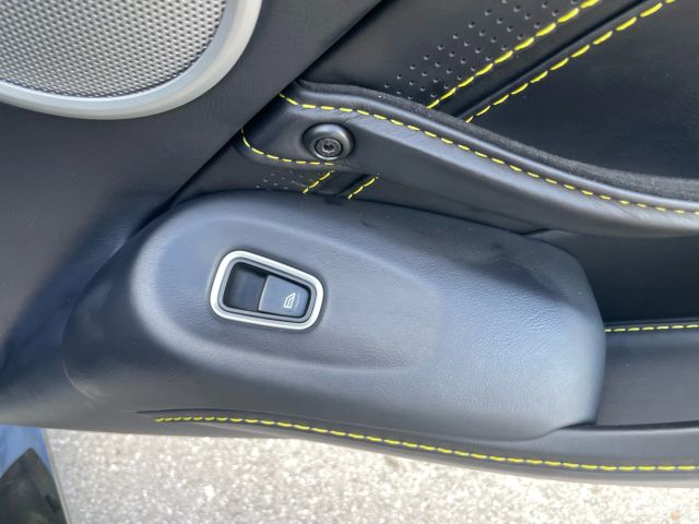 2023 Aston Martin Vantage - Image 106