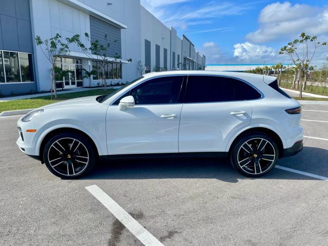 2019 Porsche Cayenne - Image 32