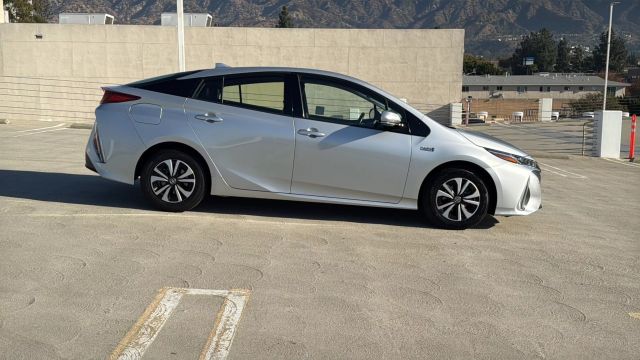 2019 Toyota Prius Prime - Image 8