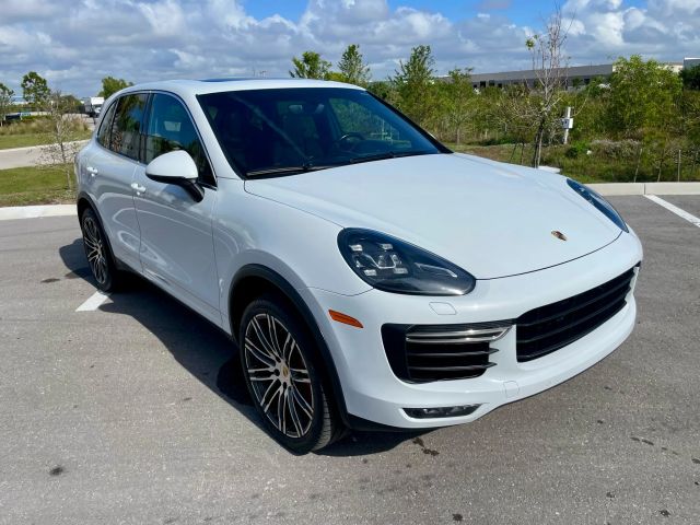 2017 Porsche Cayenne - Image 3