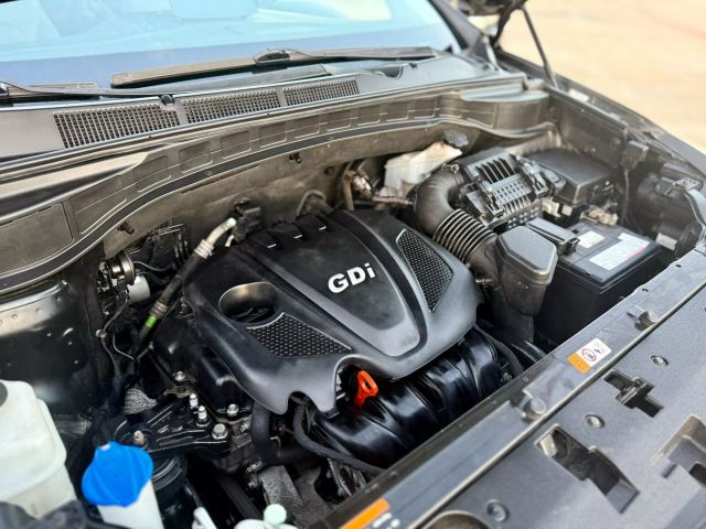 2013 Hyundai Santa Fe Sport - Image 21