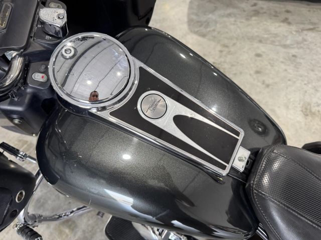 2006 Harley Davidson Road Glide - Image 11