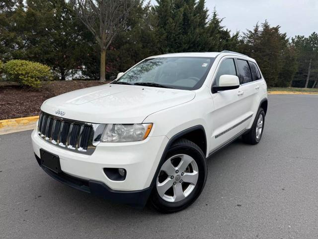 Jeep Grand Cherokee's photo