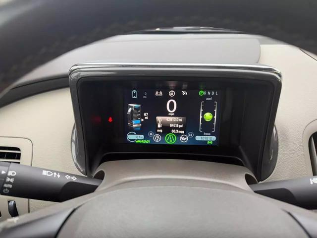 2013 Chevrolet Volt Base photo 24