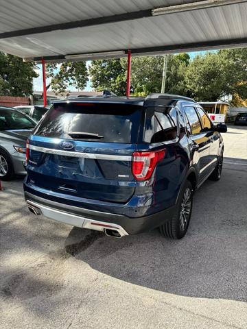 2017 Ford Explorer Platinum photo 2