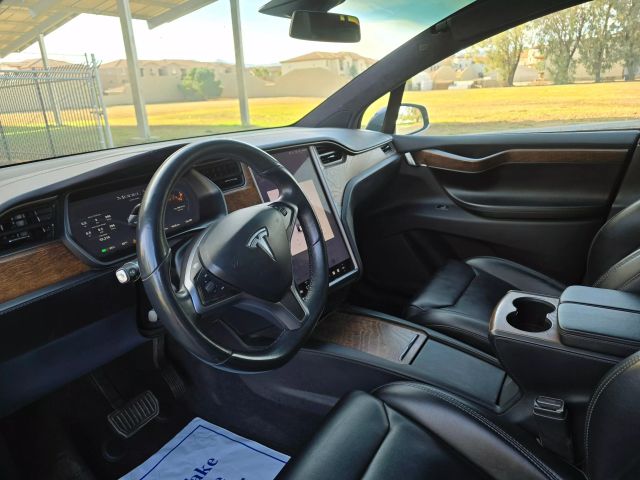 2019 Tesla Model X - Image 13