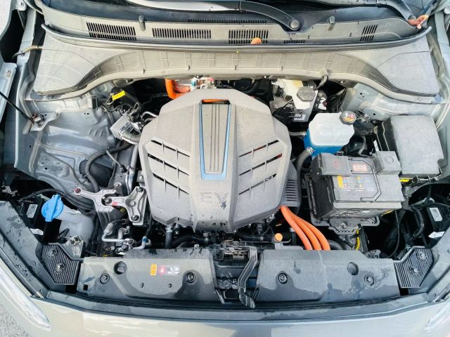 2023 Hyundai Kona Electric - Image 11