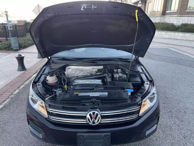 2017 Volkswagen Tiguan 2.0t Wolfsburg Edition 4motion Sport Utility 4d - Image 10