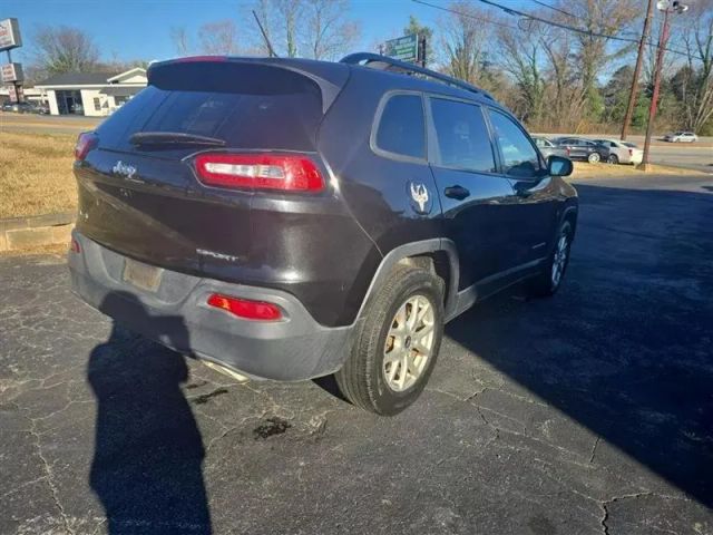 2016 Jeep Cherokee - Image 5