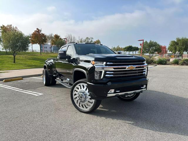 Chevrolet Silverado 3500HD's photo