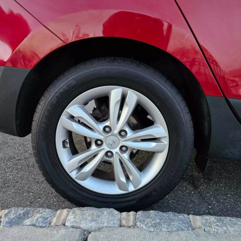 2011 Hyundai Tucson Gls Sport Utility 4d - Image 24