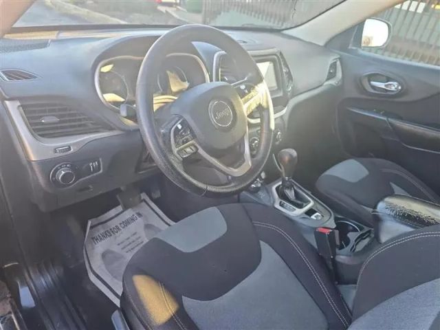 2016 Jeep Cherokee - Image 11