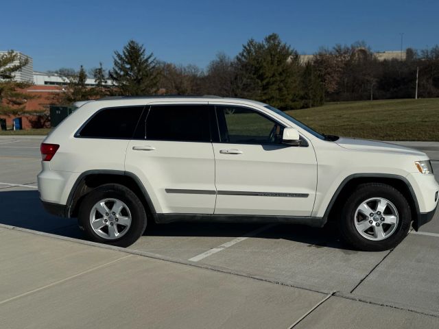2011 Jeep Grand Cherokee - Image 8
