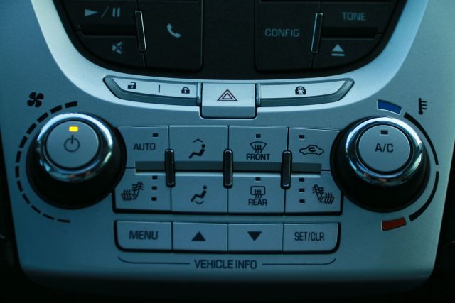 2012 Chevrolet Equinox - Image 31