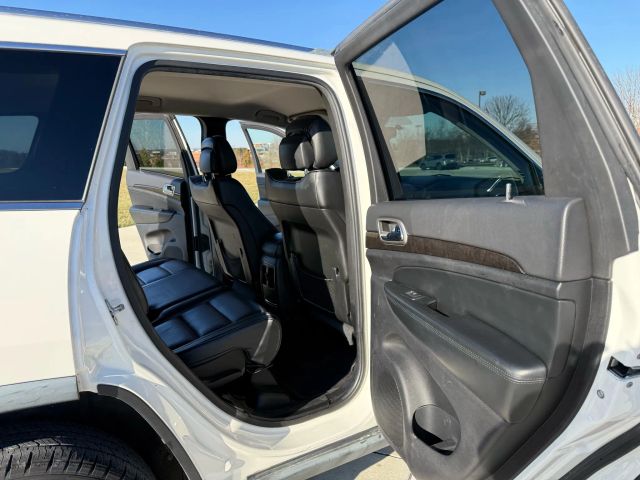 2011 Jeep Grand Cherokee - Image 15
