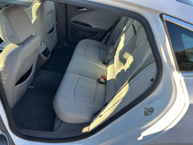 2021 Chevrolet Malibu - Image 9