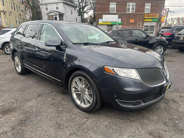 2013 Lincoln MKT EcoBoost photo 3