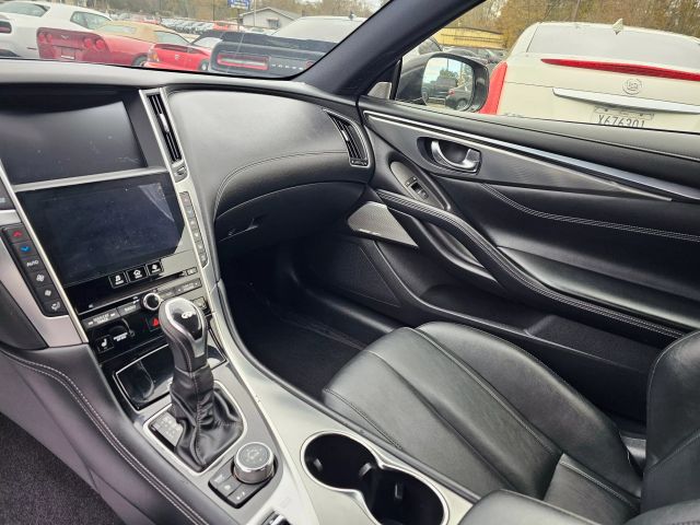 2017 Infiniti Q60 - Image 11