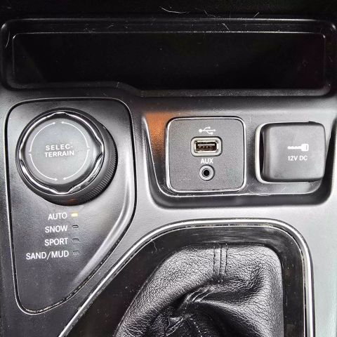 2019 Jeep Cherokee Limited Sport Utility 4d - Image 46