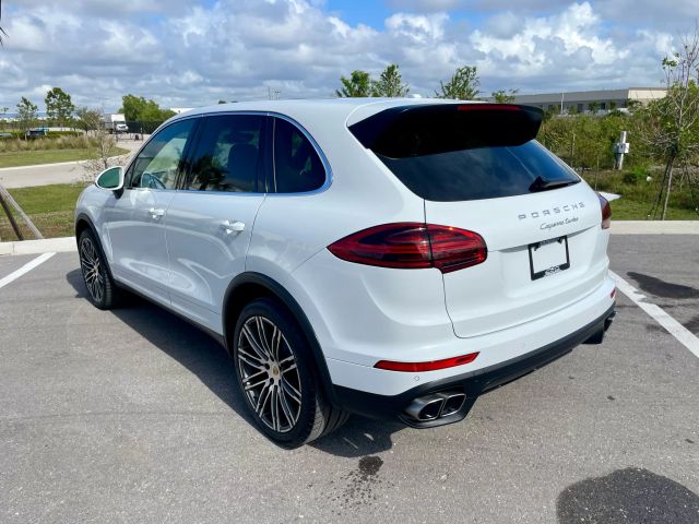 2017 Porsche Cayenne - Image 27