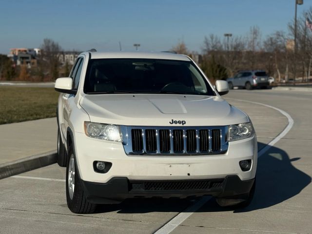 2011 Jeep Grand Cherokee - Image 2