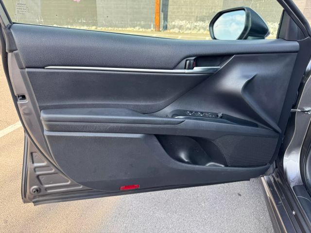 2020 Toyota Camry - Image 11