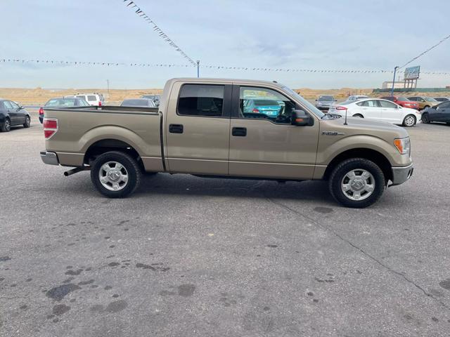 2011 Ford F-150 XLT photo 2