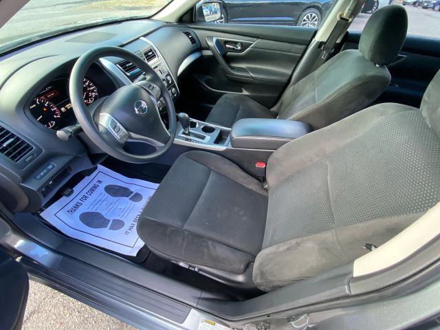 2015 Nissan Altima - Image 7