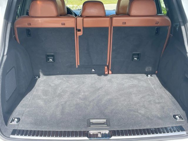 2017 Porsche Cayenne - Image 68