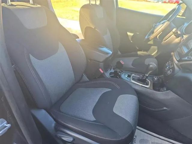 2016 Jeep Cherokee - Image 15