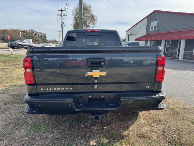 2018 Chevrolet Silverado 1500 LT photo 4