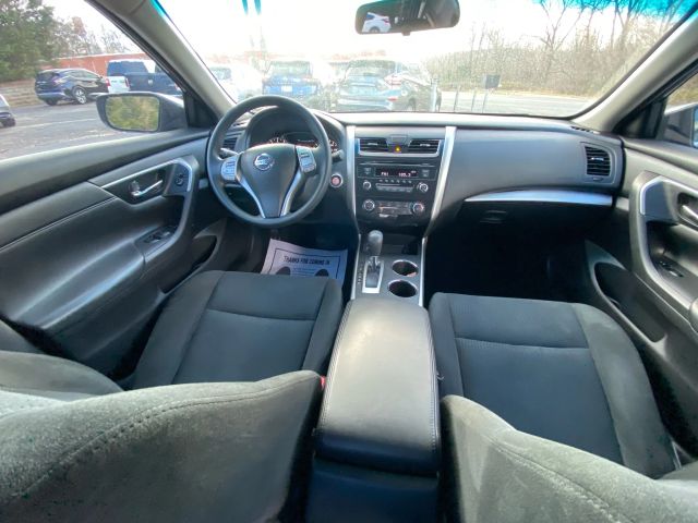 2015 Nissan Altima - Image 3